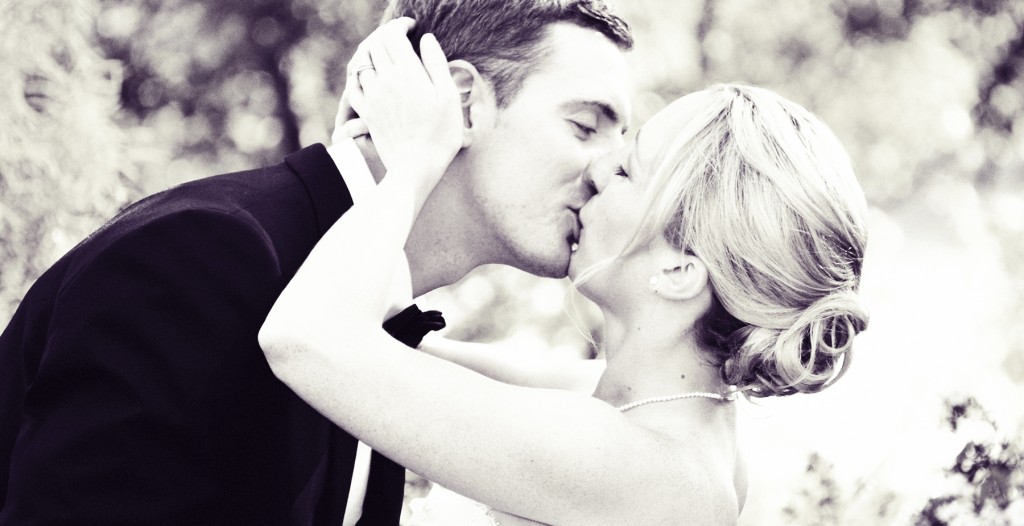 wedding kiss